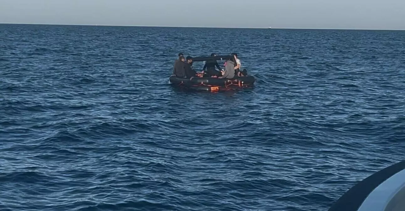 canakkalede 23 kacak gocmen kurtarildi j8QHVUFE