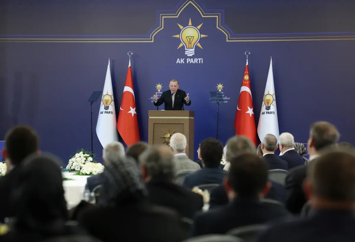 cumhurbaskani erdogan linc korosunun karargahi chp genel merkezidir 3EZrp2Q2