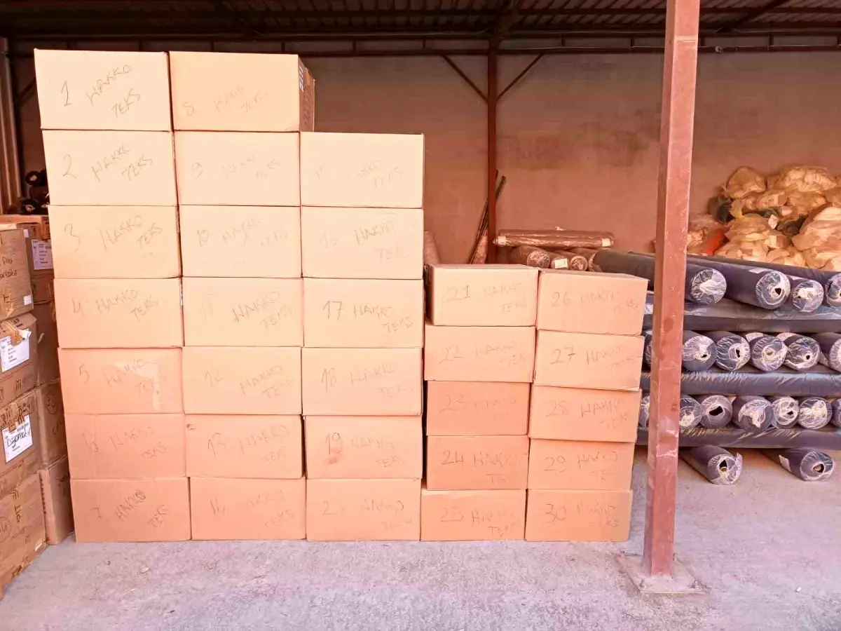 diyarbakirda hayirseverlerden ogrencilere 300 cift ayakkabi kYWsGRyu.jpg