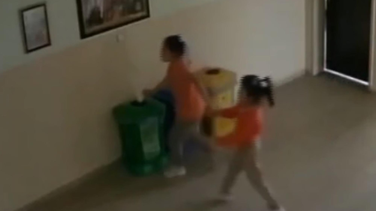 erzincanda bir ilkokuldaki miniklerin ornek davranisi odullendirildi wZk4RUy2.jpg