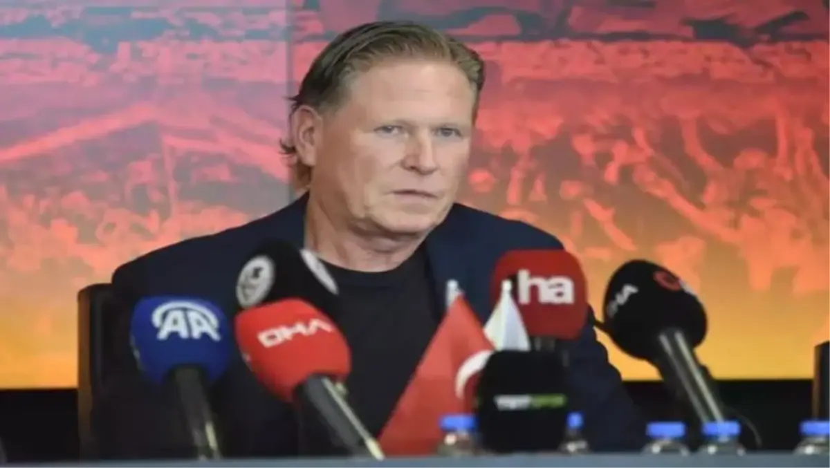 kayserispor 11 sezonda 21 teknik direktor degistirdi GegTwkpr.jpg