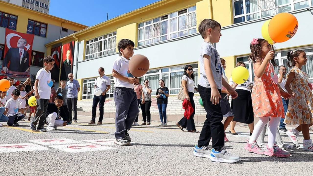 ara tatil bu hafta mi basliyor kasim ara tatil tarihi LW5wN78n.png