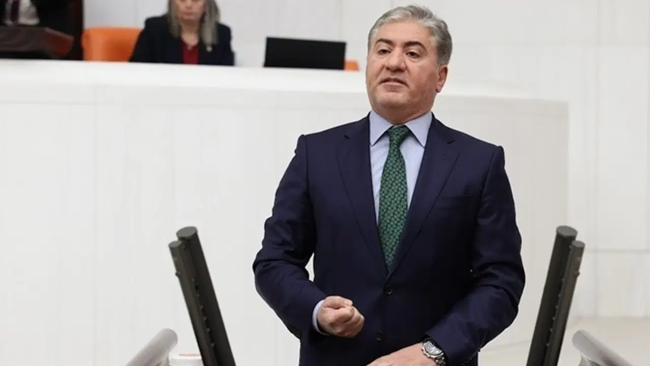 chpli emirden akin gurlek tepkisi elindeki tum dosyalardan el cektirmezse MuyBXcD6.jpg