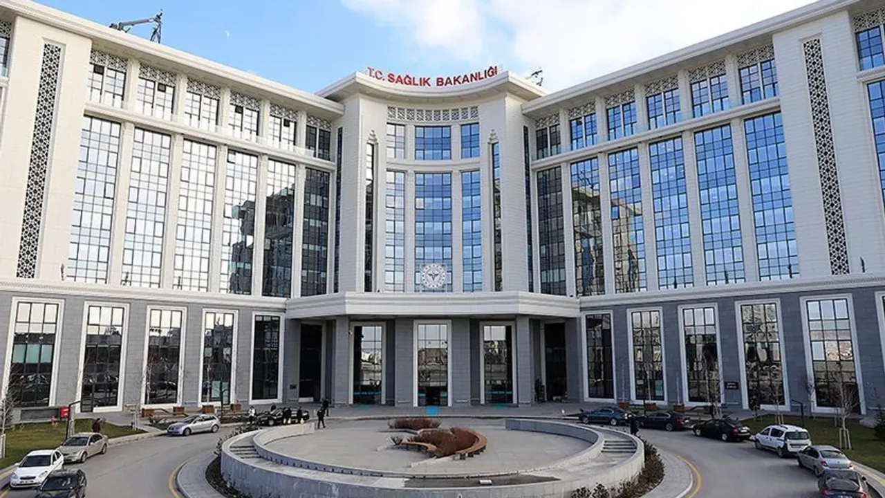 Hastanelerin Tehlike Sınıfı Düşürülmedi: “Çok Tehlikeli İşyeri” Statüsü Sürüyor