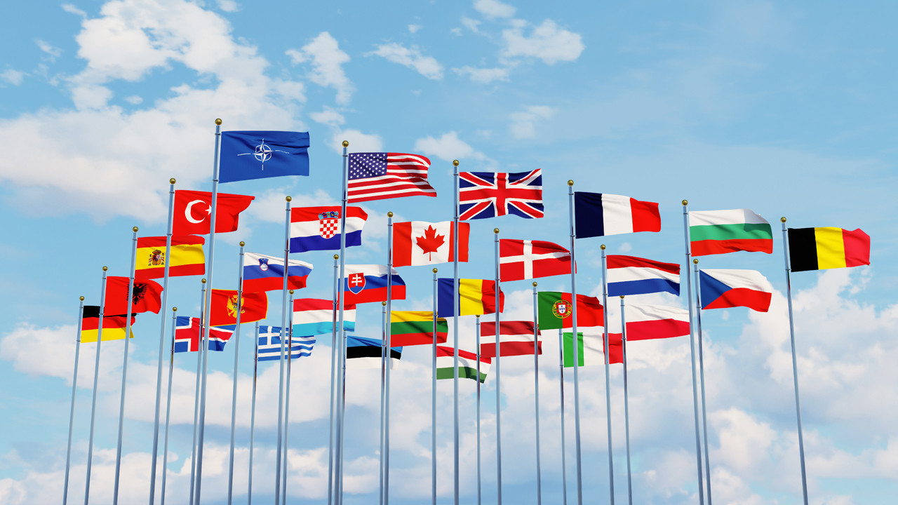 iPhone ve iPad'e NATO onayı: Gizli bilgiler artık onlara emanet