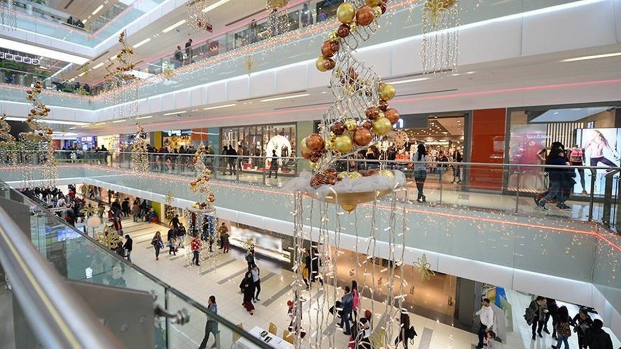 1 Mayıs Cuma Alışveriş Merkezleri Açık mı? Emek ve Dayanışma Günü’nde AVM’ler Çalışacak mı?