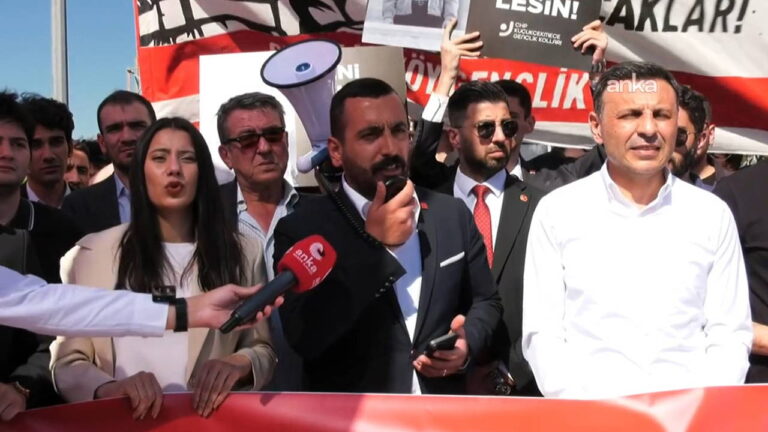 chp-istanbul-genclik-kollarindan-19-mayis-icin-kortej-yuruyusu-sorumlulugumuzun-farkindayiz-b8HWZpbn