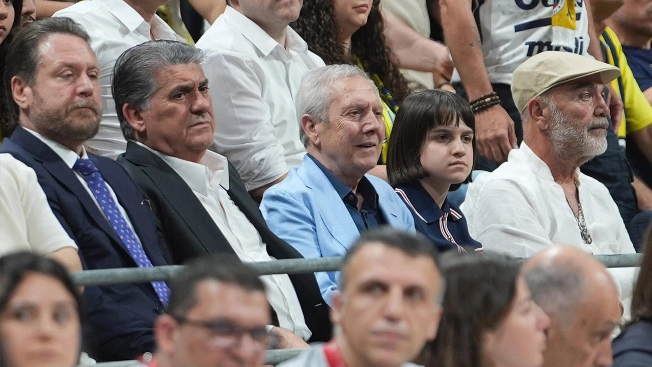 Fenerbahce ve besiktas arasinda yilin takasi gorusmeler basladi 89sH7VmP