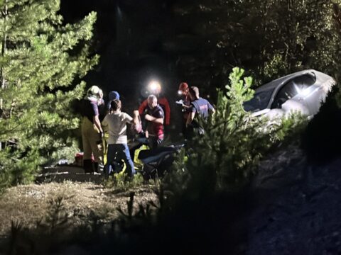 Kutahyada otomobil ile motosiklet sarampole savruldu 1i agir 5 yarali fgPE7ca3